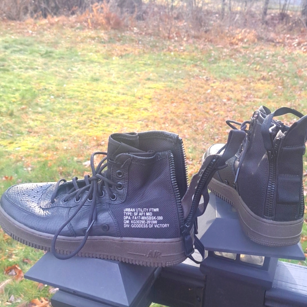 Nike SF Air Force 1 Mid Black Dark Hazel - Women | Color: Black | Size: 8